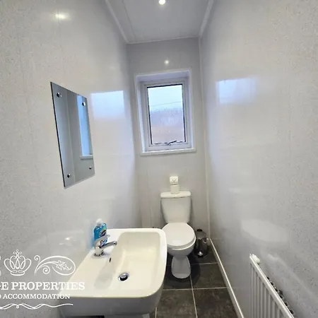 Holiday home Warwick St By Prestige Sa